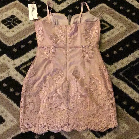 Mauve mini embroider pattern dress - Picture 5 of 6